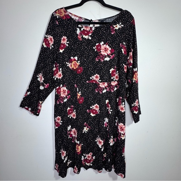 torrid Dresses & Skirts - Torrid Size 2 Floral Dress Black Pink Rose Fit Flare 3/4 Sleeve